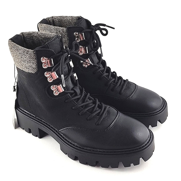 NWT ONLY Betty Women's Black Lace-Up Faux Leather Ankle Boots Chunky Sole Sz 38 - Picture 2 of 12